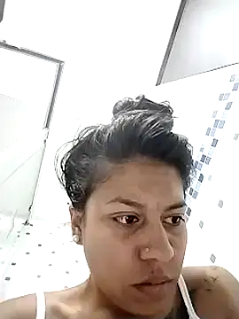 Snapshot of Tiphanydirty3 chatting on February 8, 12:39 pm Tiphanydirty3 online show from February 8, 12:39 pm