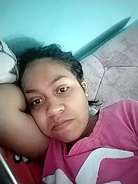 Snapshot of Tiphanydirty3 chatting on February 14, 12:36 pm Tiphanydirty3 online show from February 14, 12:36 pm