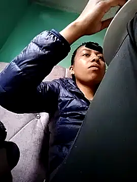 Snapshot of Tiphanydirty3 chatting on February 17, 5:32 pm Tiphanydirty3 online show from February 17, 5:32 pm