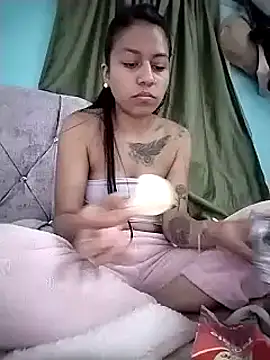 Snapshot of Tiphanydirty3 chatting on February 21, 2:39 am Tiphanydirty3 online show from February 21, 2:39 am