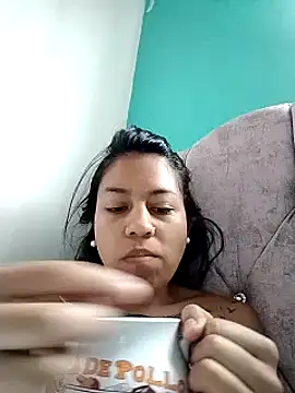 Snapshot of Tiphanydirty3 chatting on February 21, 3:21 pm Tiphanydirty3 online show from February 21, 3:21 pm