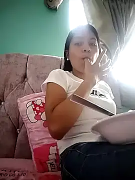 Snapshot of Tiphanydirty3 chatting on February 24, 10:25 pm Tiphanydirty3 online show from February 24, 10:25 pm