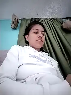 Snapshot of Tiphanydirty3 chatting on February 25, 11:33 pm Tiphanydirty3 online show from February 25, 11:33 pm