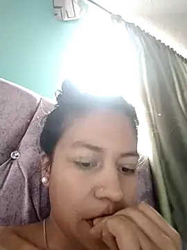 Snapshot of Tiphanydirty3 chatting on March 6, 4:17 pm Tiphanydirty3 online show from March 6, 4:17 pm