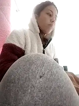 Snapshot of Tiphanydirty3 chatting on March 8, 2:30 pm Tiphanydirty3 online show from March 8, 2:30 pm