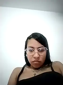 Snapshot of Tiphanydirty3 chatting on March 19, 10:42 pm Tiphanydirty3 online show from March 19, 10:42 pm