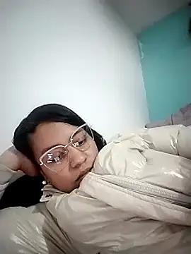 Snapshot of Tiphanydirty3 chatting on March 20, 1:46 am Tiphanydirty3 online show from March 20, 1:46 am