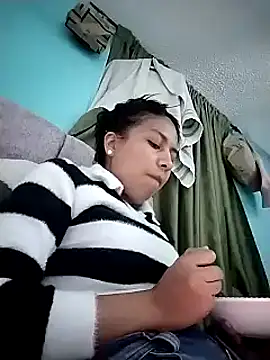 Snapshot of Tiphanydirty3 chatting on March 21, 2:39 am Tiphanydirty3 online show from March 21, 2:39 am