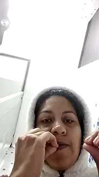 Snapshot of Tiphanydirty3 chatting on March 13, 11:17 am Tiphanydirty3 online show from March 13, 11:17 am