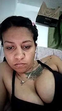 Snapshot of Tiphanydirty3 chatting on April 9, 4:23 am Tiphanydirty3 online show from April 9, 4:23 am