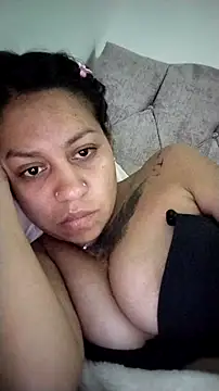 Snapshot of Tiphanydirty3 chatting on April 9, 6:19 am Tiphanydirty3 online show from April 9, 6:19 am
