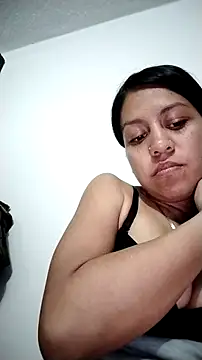 Snapshot of Tiphanydirty3 chatting on April 22, 2:58 am Tiphanydirty3 online show from April 22, 2:58 am