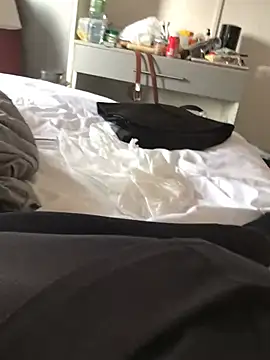 Snapshot of Sxybitch2024 chatting on February 17, 1:40 pm Sxybitch2024 online show from February 17, 1:40 pm