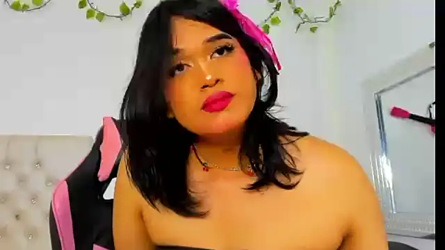 Snapshot of JazirMartinez chatting on February 15, 1:31 am JazirMartinez online show from February 15, 1:31 am