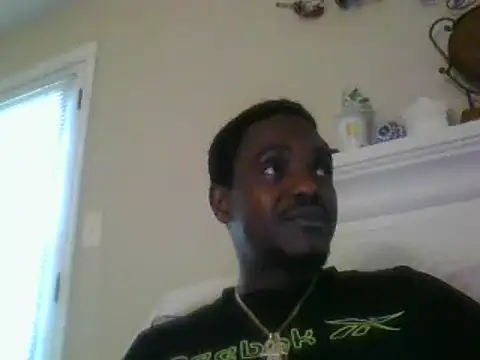 Snapshot of Hugedick0071 chatting on December 16, 7:43 pm Hugedick0071 online show from December 16, 7:43 pm