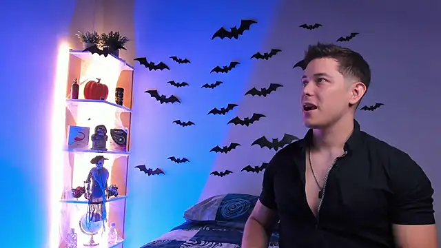 Alan hadid1 online show from October 18, 9:59 pm