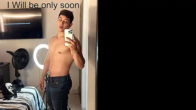 Alan hadid1 online show from October 31, 2:07 pm