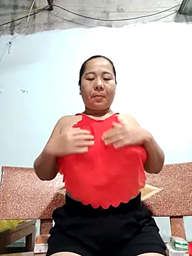 Snapshot of Queen_18200 chatting on October 28, 10:12 pm Queen 18200 online show from October 28, 10:12 pm