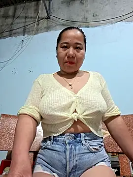 Queen 18200 online show from May 4, 12:28 am