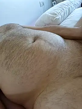 juuuen79 online show from April 3, 8:45 am