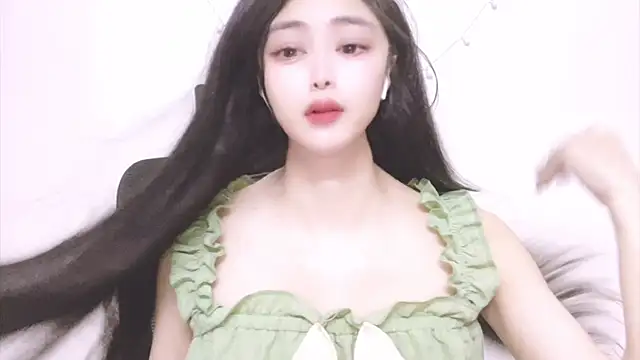 ---MIA--- online show from September 23, 2:31 pm