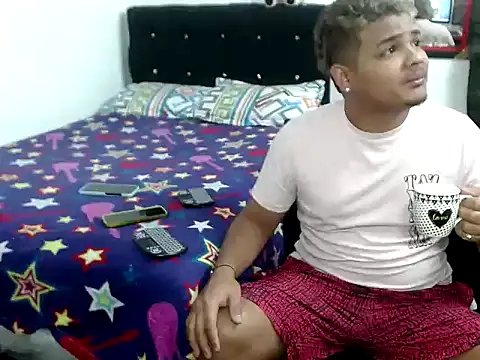 Boycuriousxxx online show from September 29, 11:04 am