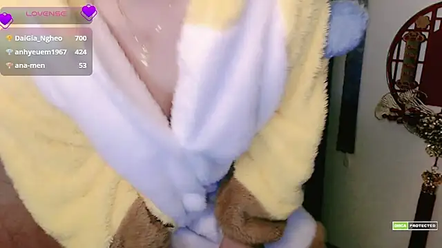 Snapshot of Na_baby chatting on March 8, 9:40 pm Na baby online show from March 8, 9:40 pm