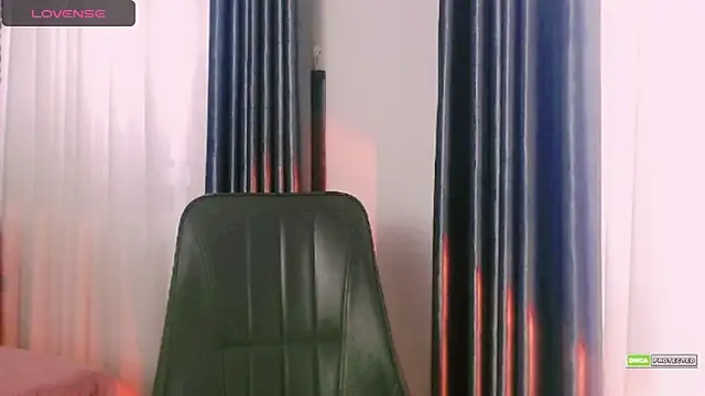 Snapshot of Na_baby chatting on November 9, 6:12 am Na baby online show from November 9, 6:12 am