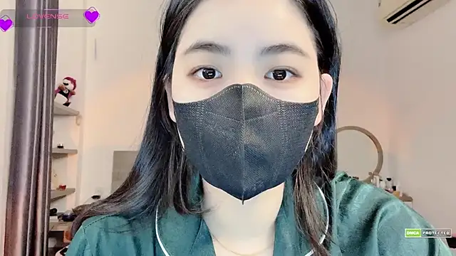 Snapshot of Na_baby chatting on February 16, 10:39 pm Na baby online show from February 16, 10:39 pm