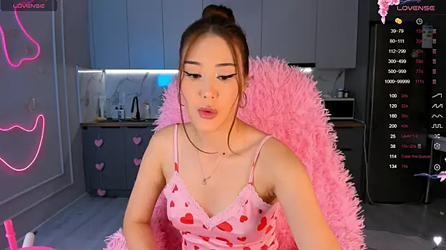 Snapshot of carpe_diemmm chatting on October 1, 12:05 am carpe diemmm online show from October 1, 12:05 am