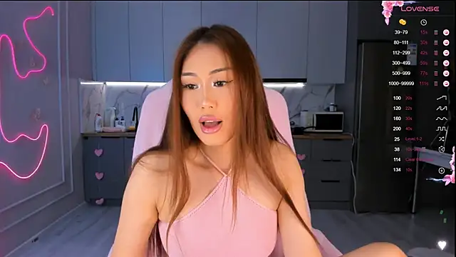 Snapshot of carpe_diemmm chatting on October 22, 1:17 am carpe diemmm online show from October 22, 1:17 am