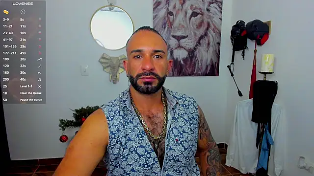 Snapshot of mr_maik chatting on January 2, 9:43 am mr maik online show from January 2, 9:43 am