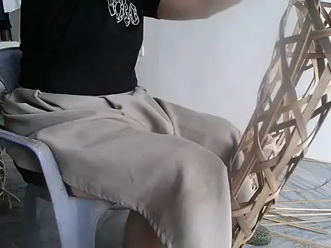 Snapshot of nolame18xxx chatting on October 22, 2:45 am nolame18xxx online show from October 22, 2:45 am