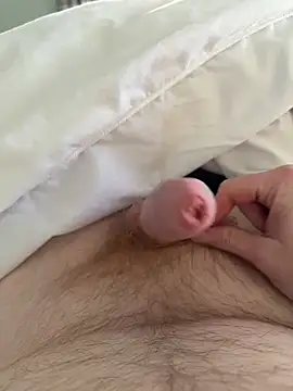 Snapshot of boholad8 chatting on February 2, 4:32 pm boholad8 online show from February 2, 4:32 pm