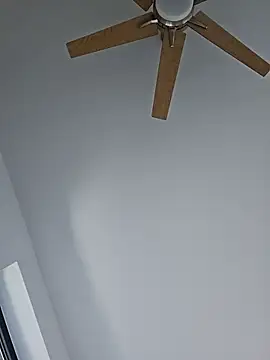 Snapshot of Hornyblond_Bella chatting on November 6, 8:59 am Hornyblond Bella online show from November 6, 8:59 am