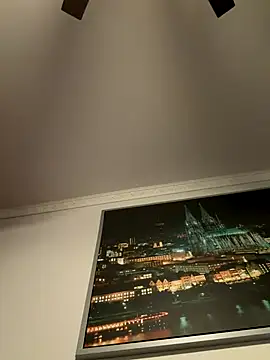 Snapshot of Hornyblond_Bella chatting on December 1, 6:07 am Hornyblond Bella online show from December 1, 6:07 am