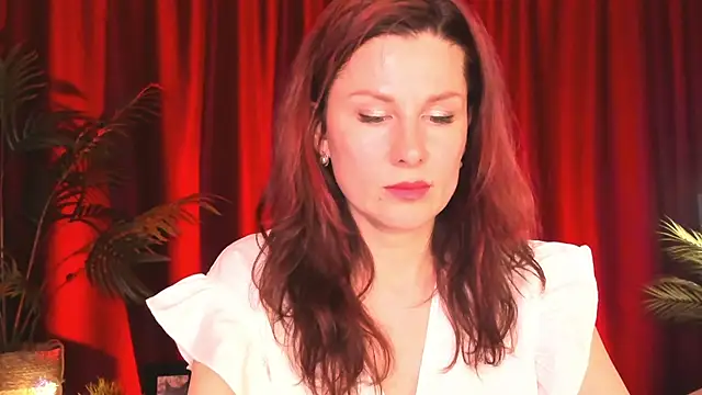 April o Nill online show from May 11, 3:18 pm