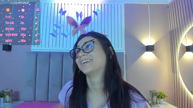 Snapshot of diosa_cristal chatting on January 17, 3:23 am diosa cristal online show from January 17, 3:23 am