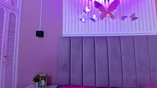 Snapshot of diosa_cristal chatting on January 18, 3:42 am diosa cristal online show from January 18, 3:42 am