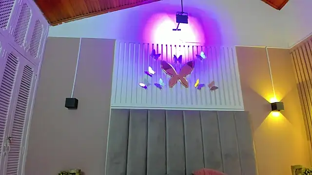 Snapshot of diosa_cristal chatting on January 26, 3:27 am diosa cristal online show from January 26, 3:27 am