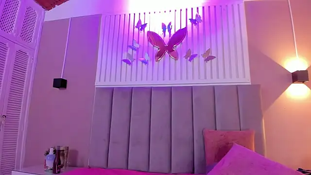 Snapshot of diosa_cristal chatting on February 27, 9:22 am diosa cristal online show from February 27, 9:22 am