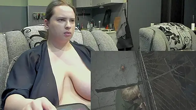 1lindsey1 online show from February 1, 11:37 pm