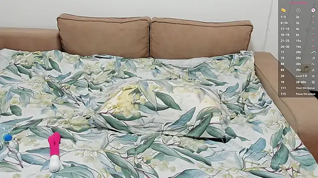 Snapshot of 1lindsey1 chatting on March 2, 7:15 am 1lindsey1 online show from March 2, 7:15 am