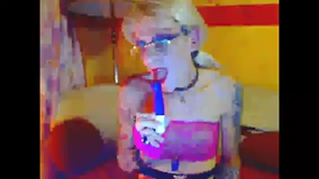 Snapshot of cuxladyboy chatting on July 15, 4:01 pm cuxladyboy online show from July 15, 4:01 pm