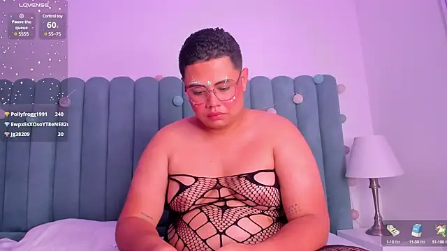 Tom Silver   online show from December 1, 11:04 pm