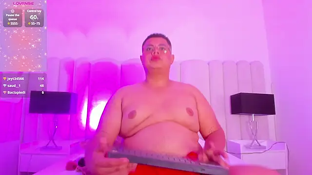 Tom Silver   online show from December 13, 2:32 am