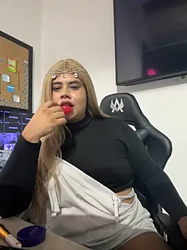 Tom Silver   online show from October 3, 7:49 am