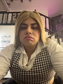 Tom Silver   online show from November 16, 4:07 am