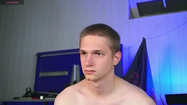 dustyn fox online show from October 4, 4:38 pm