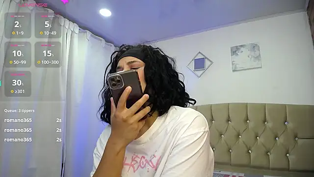 Snapshot of zoe_alanaa chatting on March 10, 1:23 am zoe alanaa online show from March 10, 1:23 am